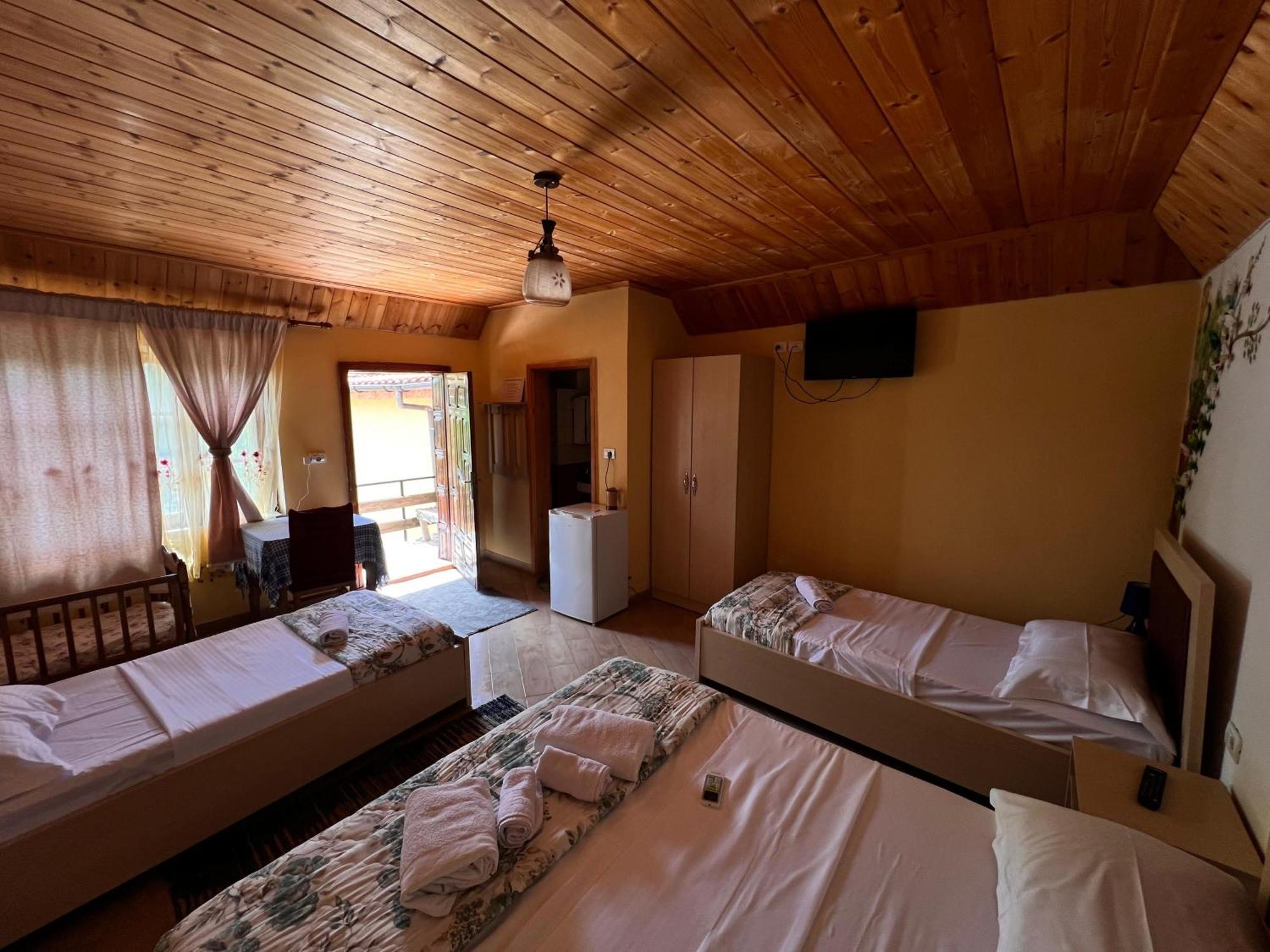 Rooms Merlika -Inside The Castle- Kruje Luaran gambar