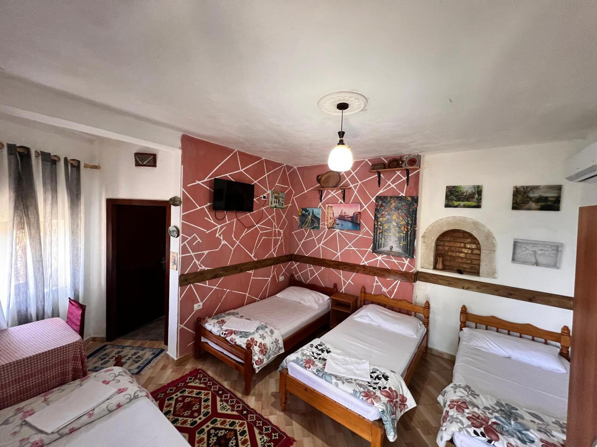 Rooms Merlika -Inside The Castle- Kruje Luaran gambar