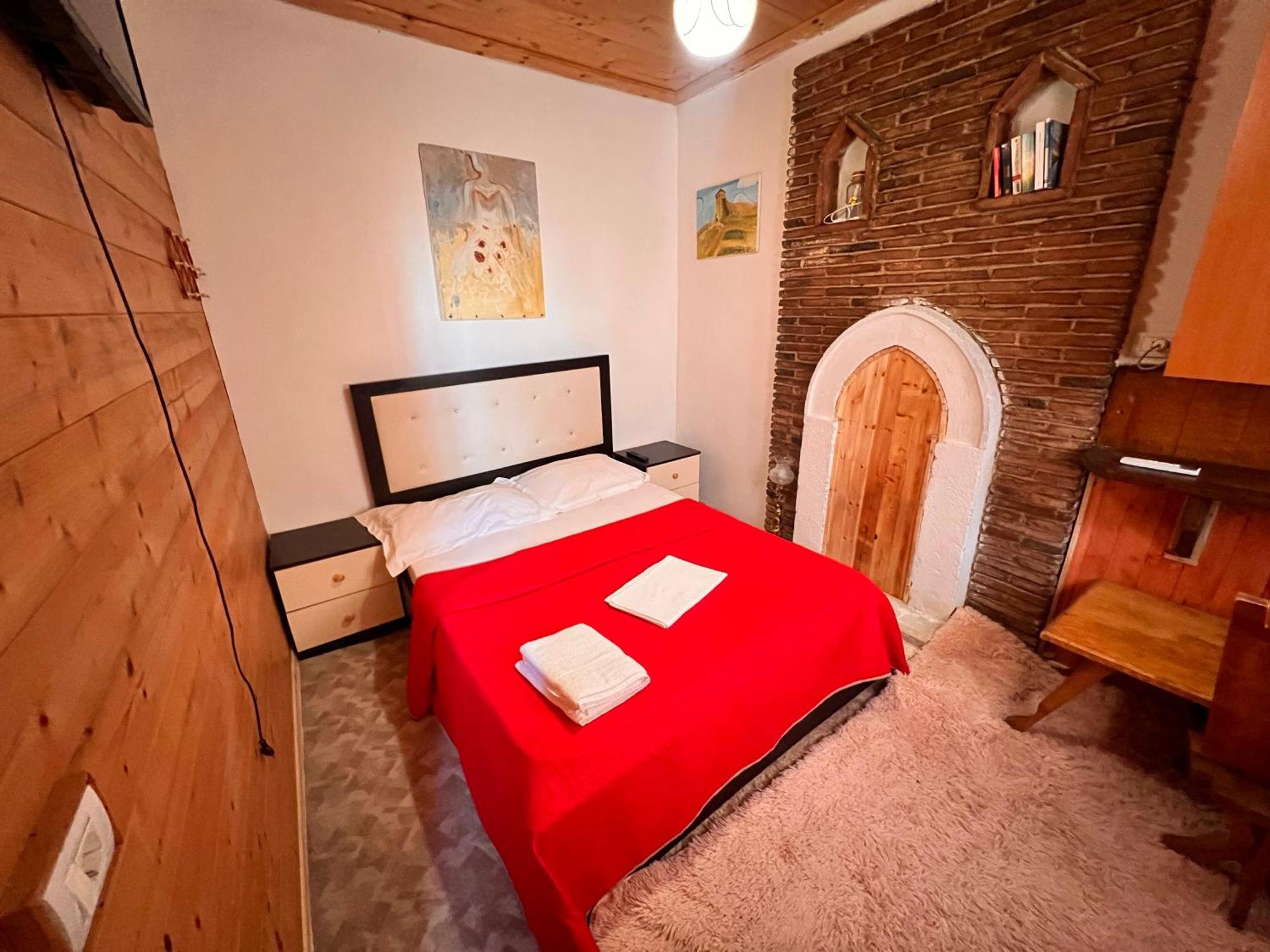 Rooms Merlika -Inside The Castle- Kruje Luaran gambar